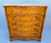 Comò in legno di betulla