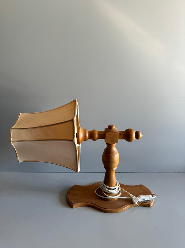 Lampada applique di legno