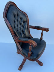 Poltrona in pelle nera stile inglese