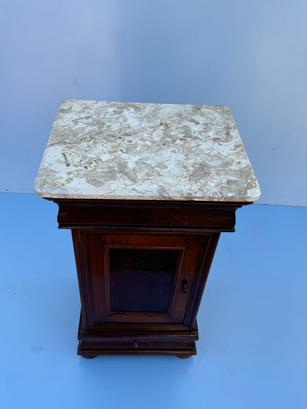 Comodino in mogano con cassetto segreto