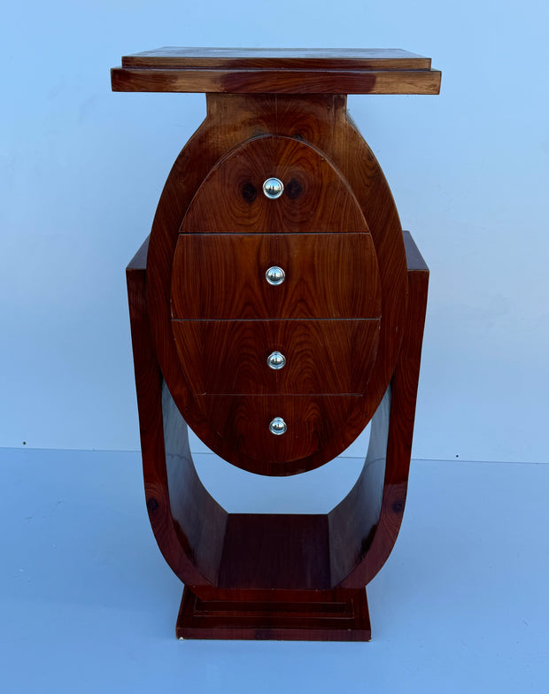 Cassettiera Art Decò in legno con finiture eleganti e design vintage