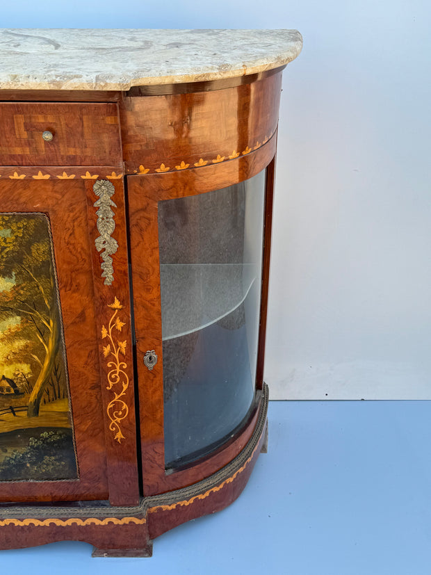 Credenza francese restaurata con intarsi a mano