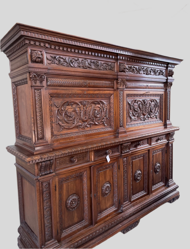 Mobile Notaio in legno massiccio con intagli floreali, credenza bar classica