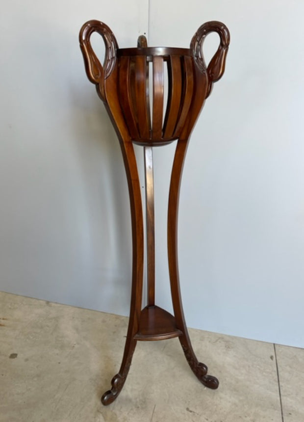 Porta piante in mogano con manici a testa di papera, design vintage decorativo.