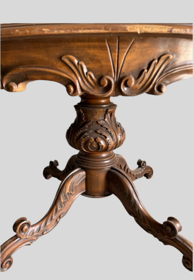 Tavolo Rina francese rotondo stile vintage dettaglio piede centrale